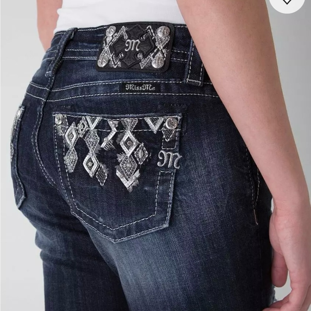 Miss Me Ankle Jeans with Classic Dark Wash Sz 34 mid rise cropped stretchy sz 34 - Picture 2 of 12